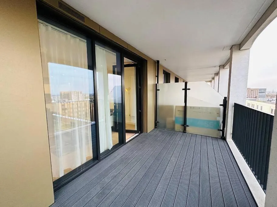 Spacious Modern 1 Bed Apartment. London